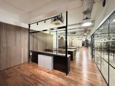 72-74 Margaret Street, London, Office To Let - Image 9.jpg