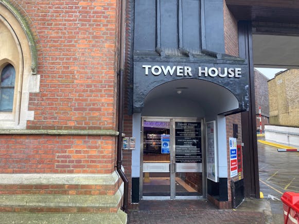 Suite 4, Tower House, Aylesbury, Offices To Let - Entrance.jpg