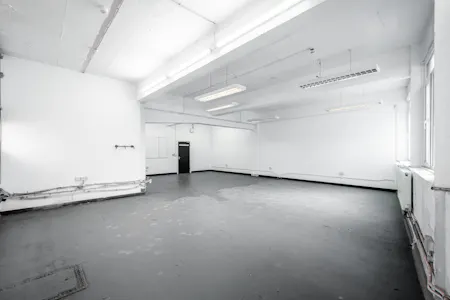 Unit 3 Markian House, 52-56 Pritchards Road, London, Office To Let - Markian Hse U3 - Low Res 5.jpg