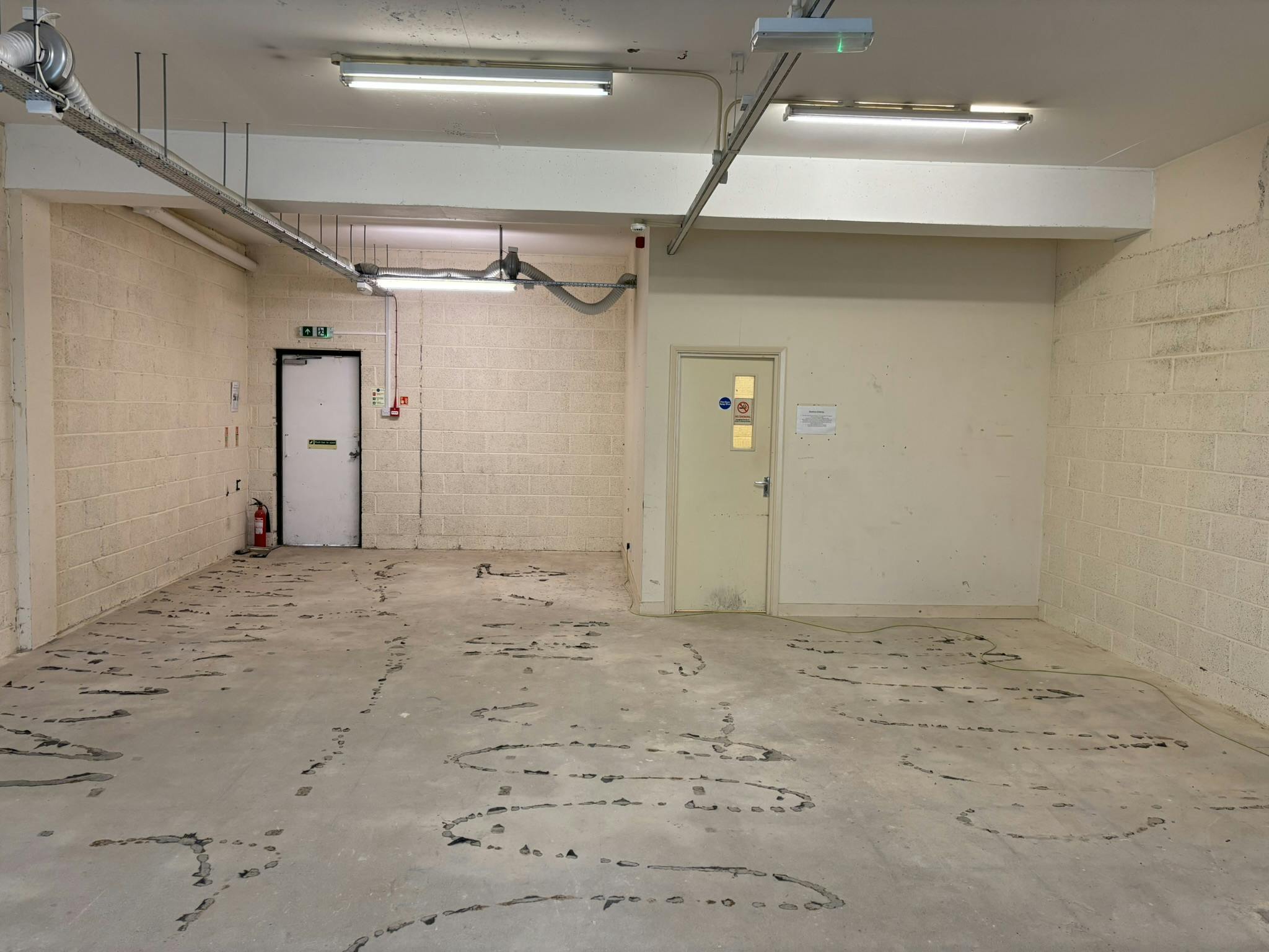 Unit 3, 57-59 Crockhamwell Road, Reading, Retail To Let - IMG_5895.JPEG