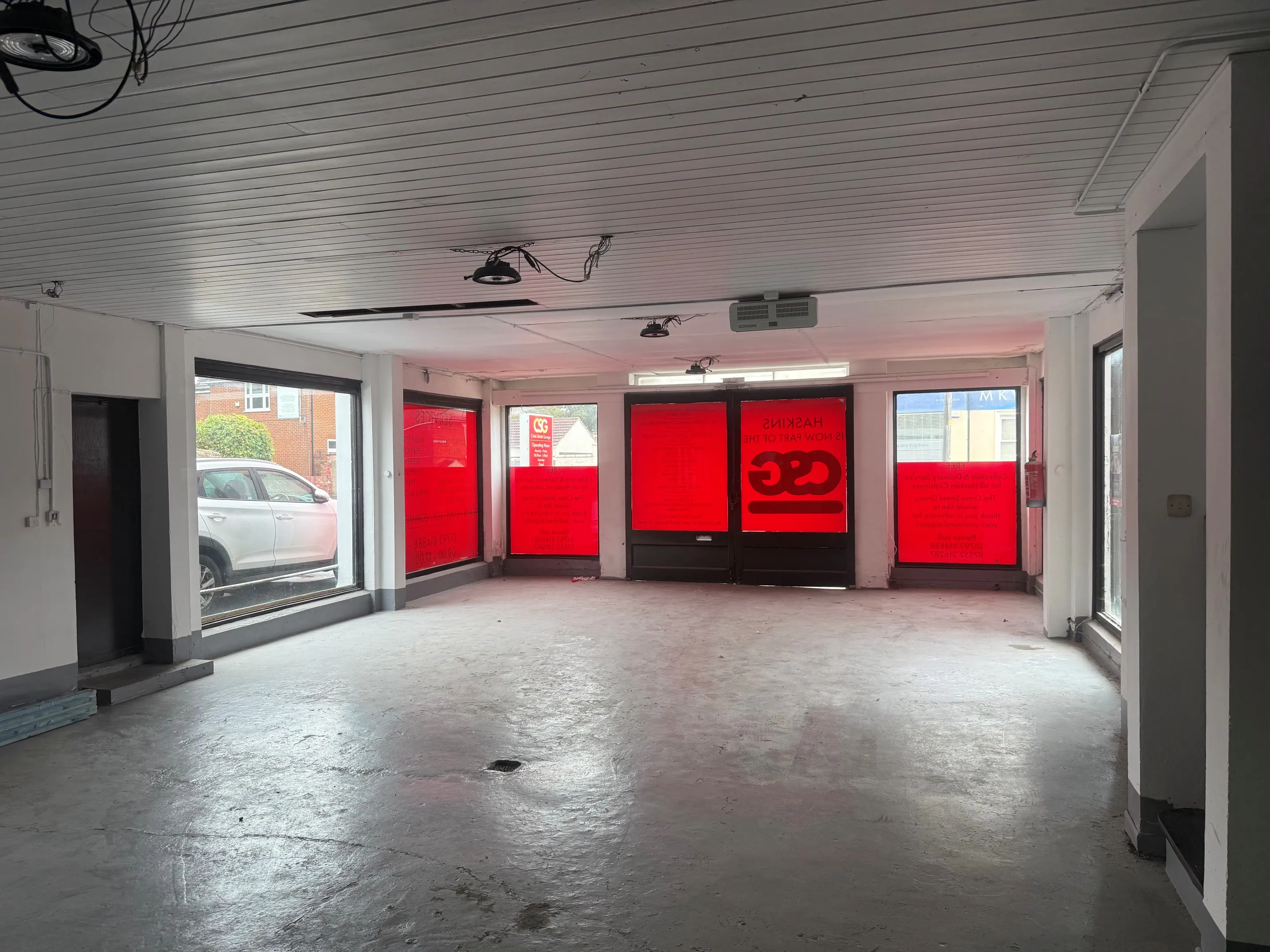 Showroom facility, 10 High Street,, Wroughton, Industrial To Let - 2.jpg