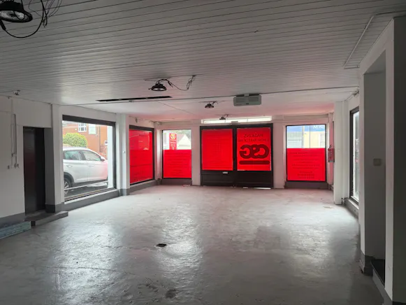Showroom facility, 10 High Street,, Wroughton, Industrial To Let - 2.jpg