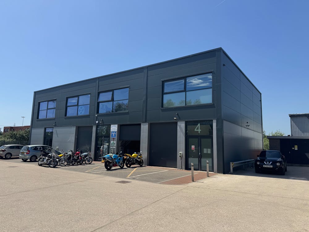 Unit 4 Chertsey Industrial Park, Ford Road - IMG_3062.JPG