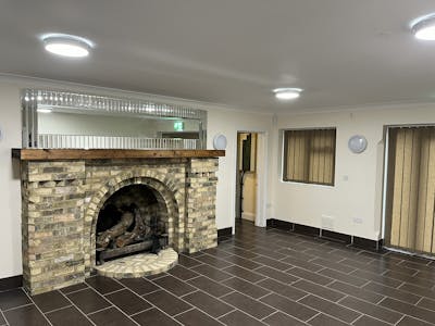 Tittershall Lodge, Kingswood Lane, Aylesbury, E (Commercial / Business / Service) / Land / Office / Retail To Let - IMG_2827.JPEG