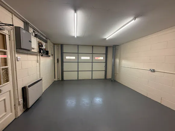 25 Farriers Way, Southend-on-Sea, Industrial To Let - WhatsApp Image 2026-06-25 at 16.47.49 (2).jpeg