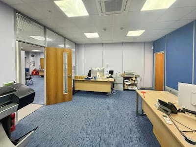 14 Braiswick Place, Basildon, Industrial To Let - d8c18bf2IMG20251104WA0026.jpg