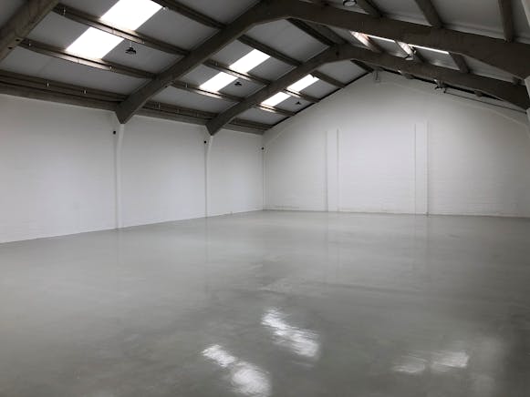 Unit 3 Pioneer Road, Faringdon, Industrial To Let - 3 Pioneer Road 2.jpg