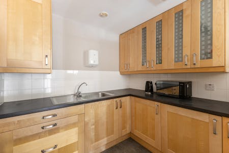 Showroom / Warehouse unit, 4-12 Kempson Close, Aylesbury, E (Commercial / Business / Service) / Industrial / Retail To Let - 101955_4-12-Kempson-Close-Gatehouse-Way (24).jpg