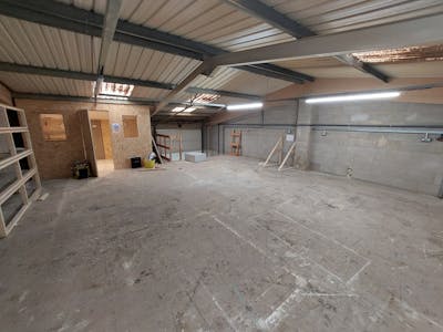 Unit 18, Newark, Industrial To Let - 20250805_095205.jpg