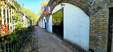 Arch 476, Cantrell Road, Bow, London, Industrial To Let - 20260914_130846 - Edited.jpg