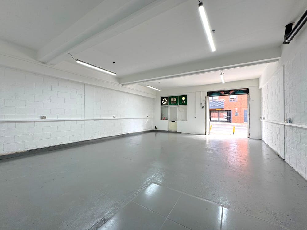 Unit 6 - 61 Sutherland Road - WhatsApp Image 2026-05-20 at 17.40.17 (1).jpeg