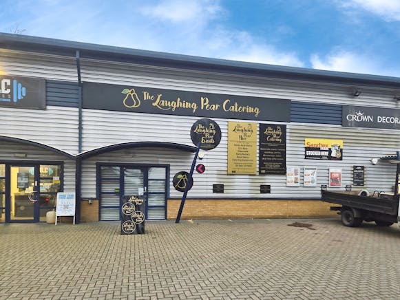 Unit 2, 55 Progress Road, Leigh-on-Sea, Industrial To Let - 81a2d144-WhatsApp 20Image 202026-02-03 20at 2012.23.30 20 283 29 (1).jpeg