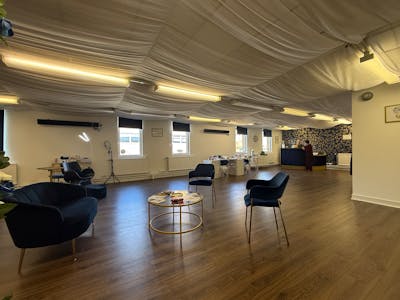 15 La Porte Precinct, Grangemouth, Retail To Let - 20260227_112722093_iOS.jpg