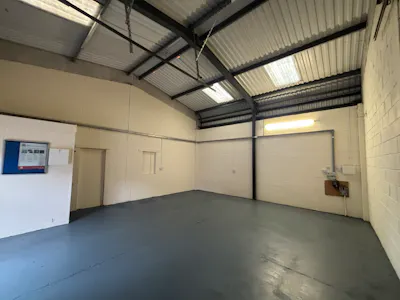 Unit 3, Swift Business Centre, Cardiff, Industrial To Let - IMG_0771.jpeg