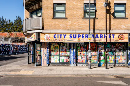 Ground floor, Unit A, London, Investment / Leisure / Retail For Sale - Quaker St 10 - 7.jpg