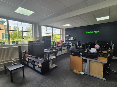 Europa Business Park, Cheadle, Industrial/Logistics / Office To Let - 20260619_131118.jpg
