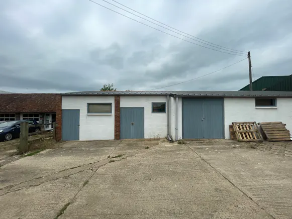 Albury Barn and Storage Garage, Near Thame, Industrial To Let - IMG_6099.JPG