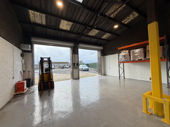 Industrial Unit, West Huntingtower, Perth, Industrial To Let - IMG_2474.JPG