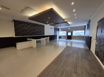 8 The Rock, Bury, A3 (Restaurants and Cafes) / Restaurant / Cafe / High Street Retail To Let - Restaurant/ Shop floor