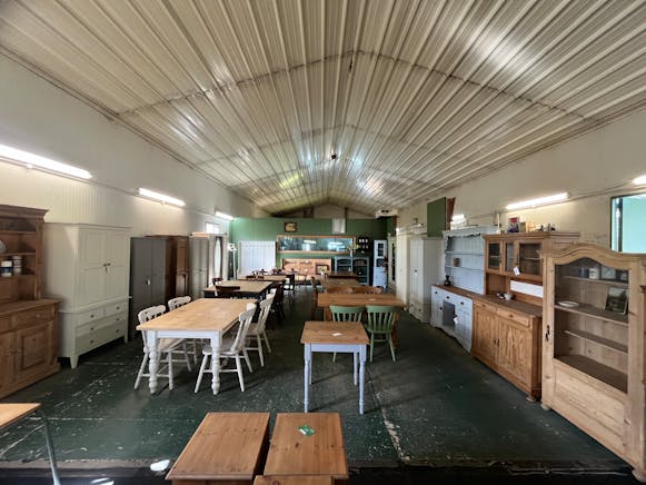 The Black Barn, Old Mill Barns, Leighton Buzzard, Offices To Let - 20250328_134752091_iOS.jpg