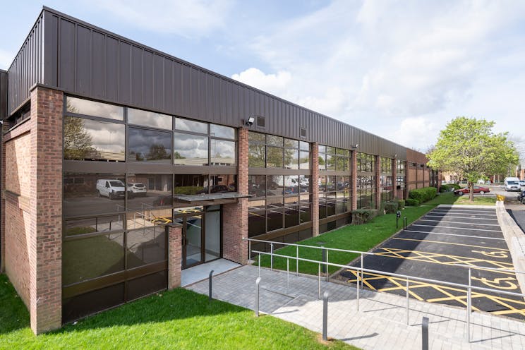 Units 57/58 Suttons Business Park, Reading, Industrial / Warehouse To Let - IW220425CA003.jpg