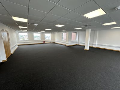 93-94 Queens Road, Brighton, Office To Let - IMG_9975.jpg