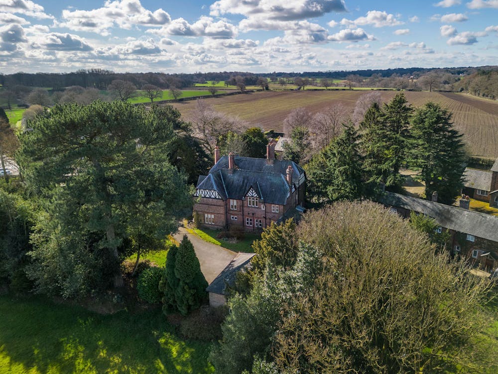 Rostherne House, Rostherne Lane - Image 4