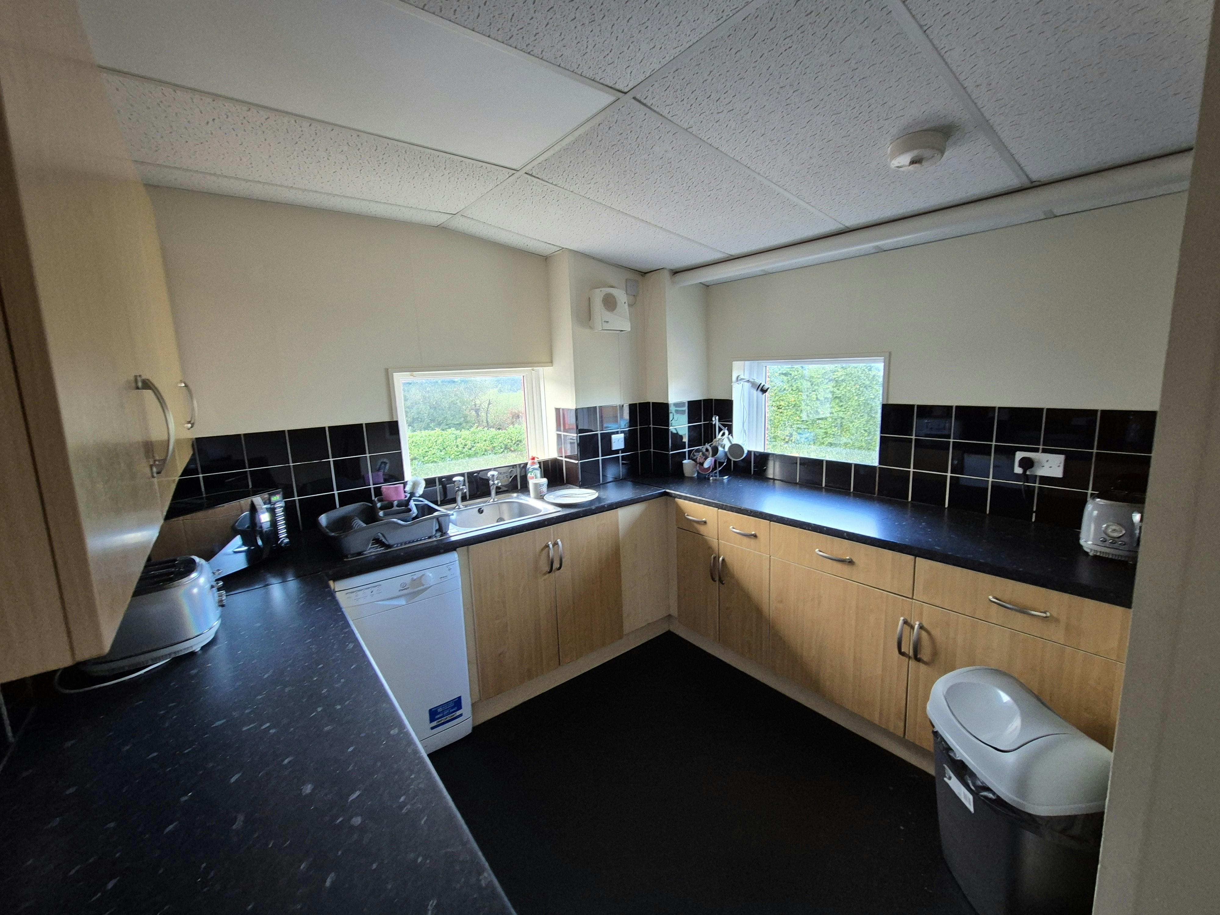Industrial Unit in Maidstone - photo 2