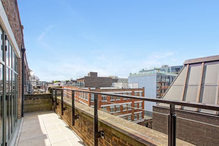 21-22 Great Sutton Street, London, Office To Let - DSC00922.jpg