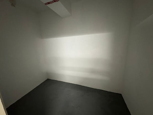 Basement, 63-67 High Street, Rayleigh, Retail To Let - IMG20250604WA0043.jpg