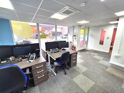 386 Buxton Road, Stockport, Office / Retail To Let - 20250717_123446.jpg
