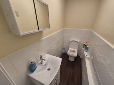 Unit 1B, Stockport, Retail To Let - 20260213_111358.jpg