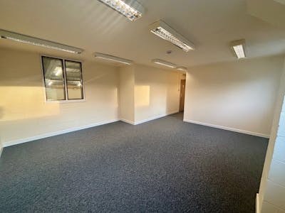 Unit 6 Maesglas Industrial Estate, Newport, Industrial To Let - 6 Maesglas 04.jpg