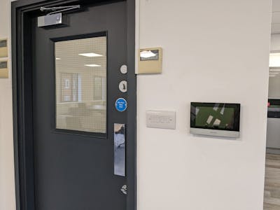 First Floor Office, Portsmouth House, Guildford, Office To Let - 28.jpg