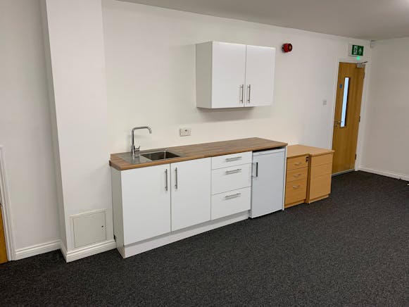 Calverton House, Milton Keynes To Let - NZWN9843.JPG