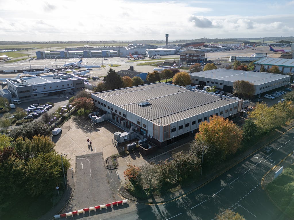 Unit 4 Airport Exec Park80