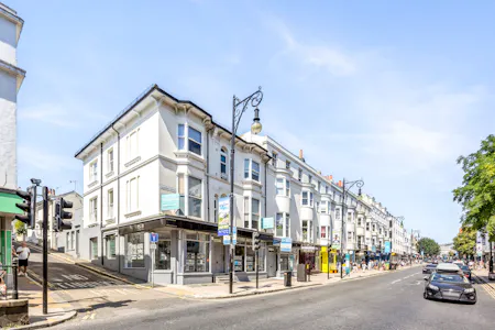32-33 Queens Road, Brighton, Alternative Use Opportunity / Cafe (A1) / Class E Retail / Leisure / E (Commercial / Business / Service) / E Class Retail / Leisure (no extract - Open A1) / Education / Leisure / Office / Other / Retail / Retail - In Town / Sui Generis To Let - Queen's Road 32-33-012(1).JPG