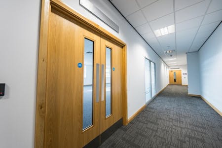 North Sea Crossing, Stanford-le-Hope, Office To Let - 498c7cb4578e736f08db21cae838e619.jpeg