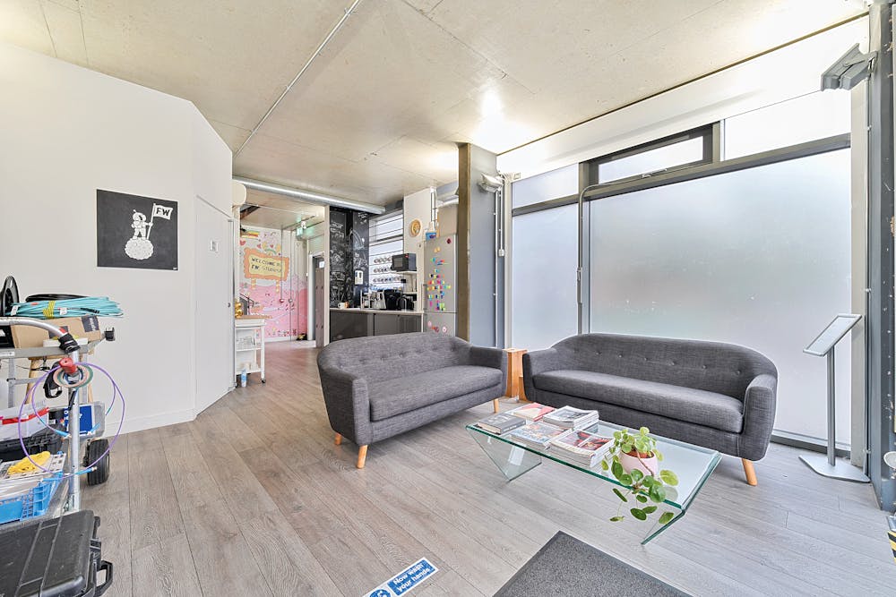 Unit 6, 24a High Street - 13580252168dfaef552beeARW1.jpg