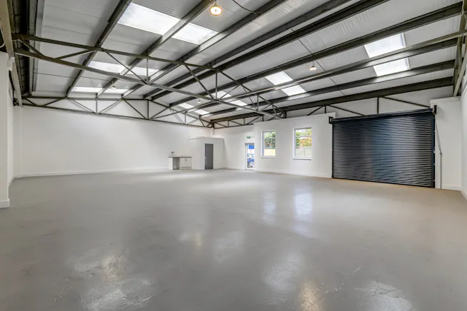 Units 4 The Point, Aylesbury, Industrial To Let - 112373_Unit 4 The Point (7).jpg