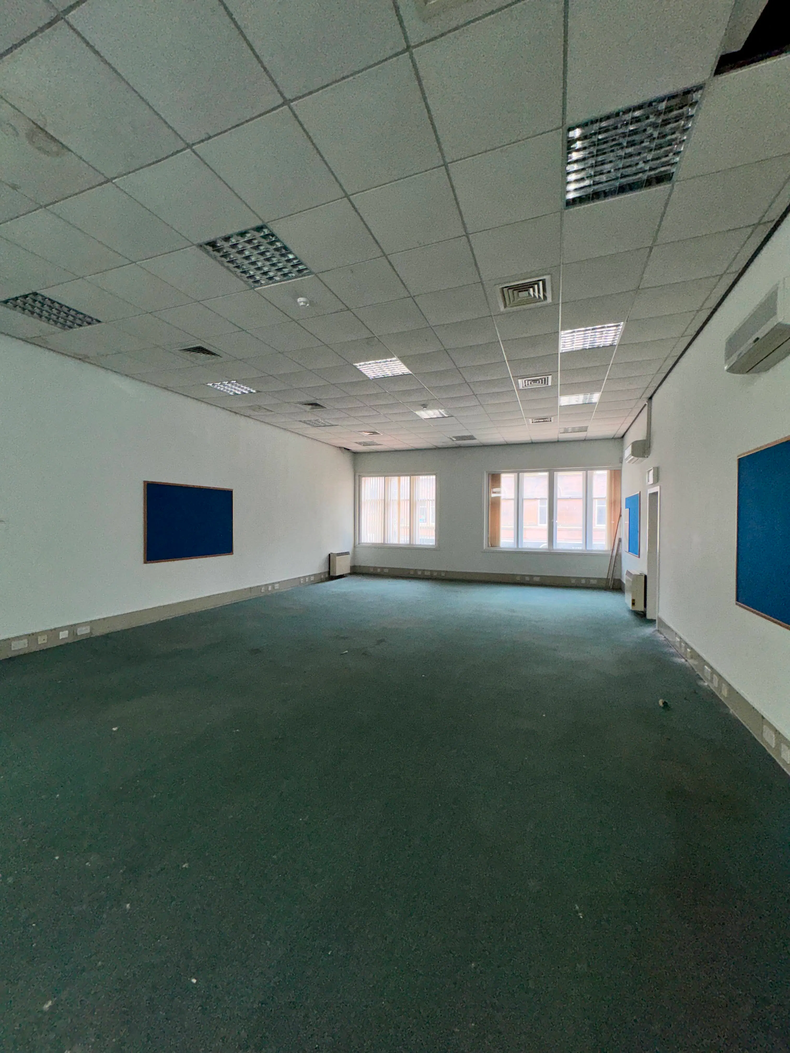 Unit 2, 39-41 John Finnie Street - IMG_5545.jpg