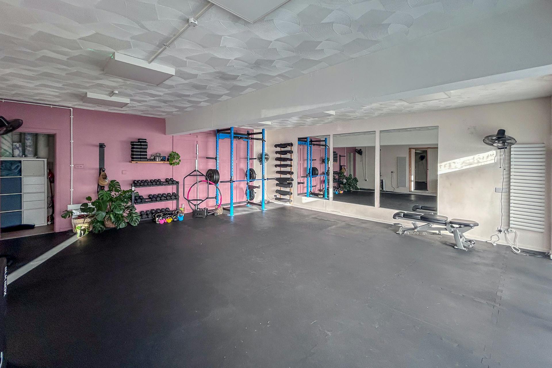 Retail/Shop in Bournemouth - photo 3