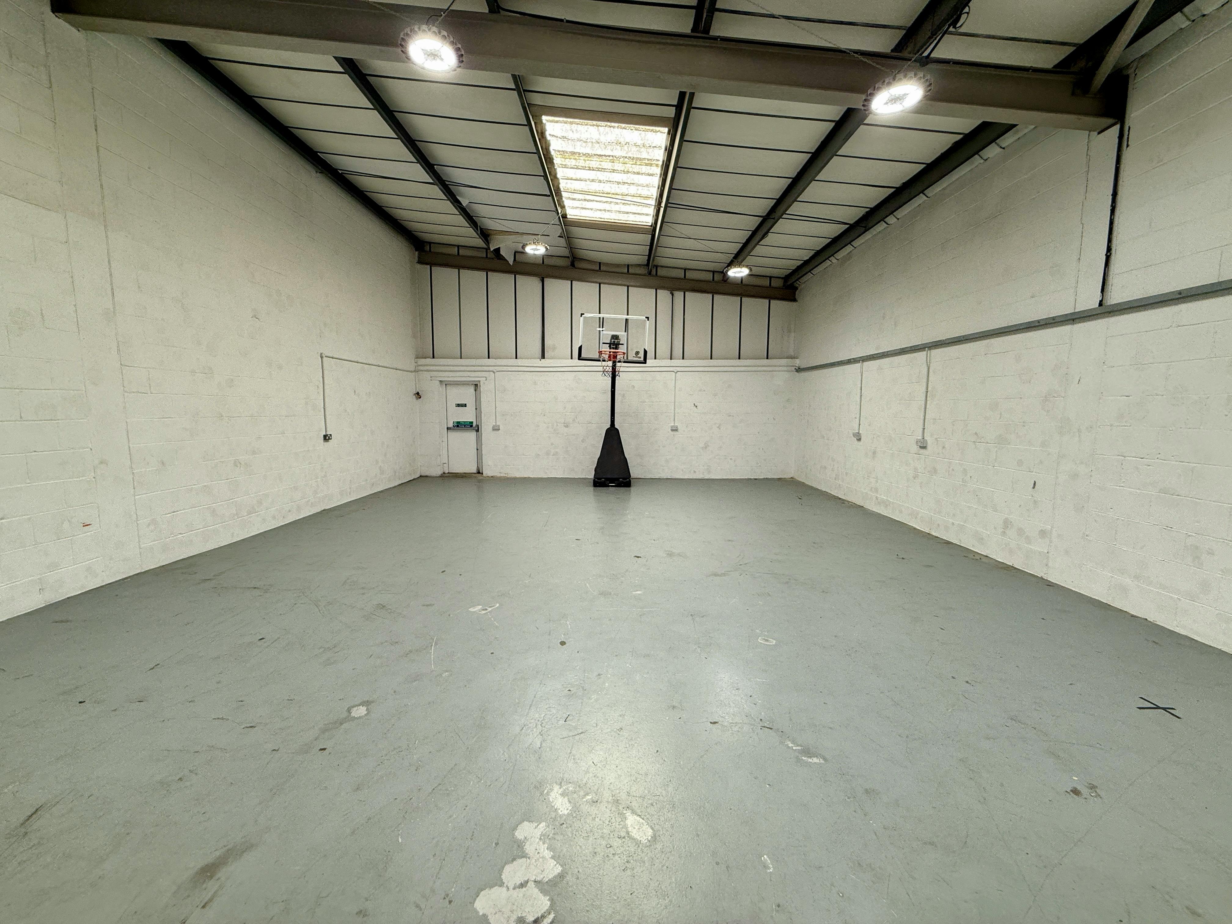 Industrial Unit in Bournemouth - photo 3