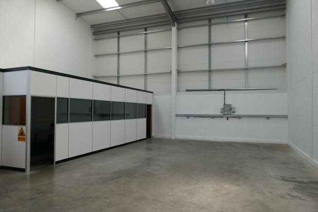 Unit 3 Parkend, Harlow Business Park, Harlow, Industrial To Let - P1050051.JPG