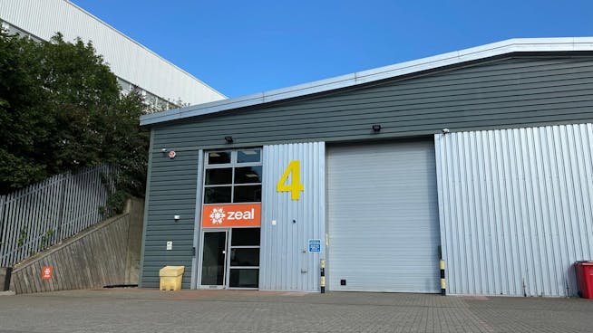 Unit 4 The io Centre, Basingstoke, Industrial To Let - pic 4 - 23 12 25.jpg