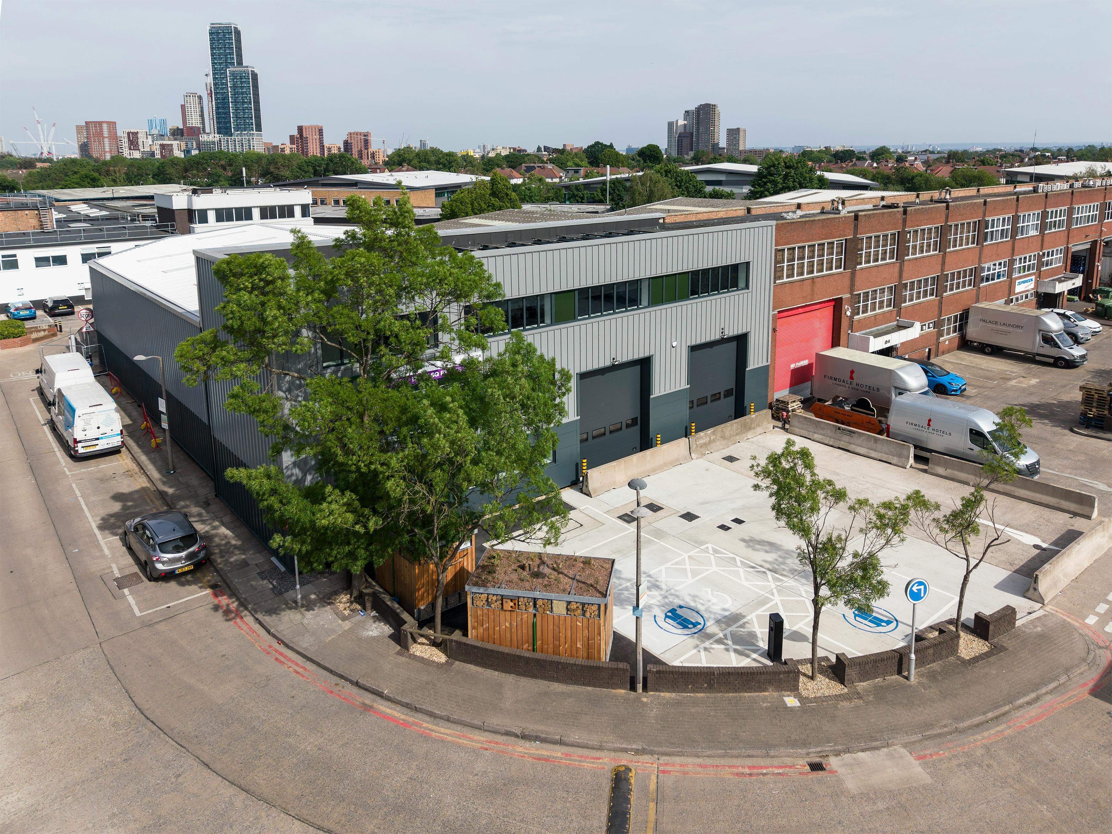 Unit 22, Westwood Park Trading Estate, Park Royal, Industrial / Warehouse To Let - IW-300526--CA-103-U22 (2).jpg