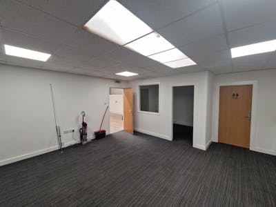 Unit F1, Unit F2, Hyde, Industrial/Logistics To Let - 20250710_132948.jpg