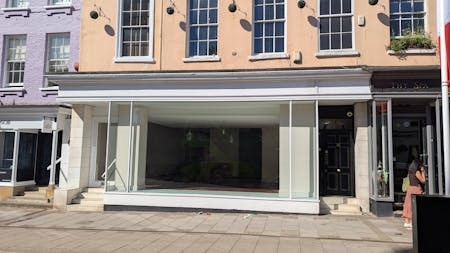 15 High Street, Windsor, Retail Lease Assignment - PXL_20250703_082545102.jpg
