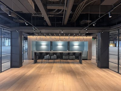 1 Whittington Avenue, London, Office To Let - IMG_8400.jpg