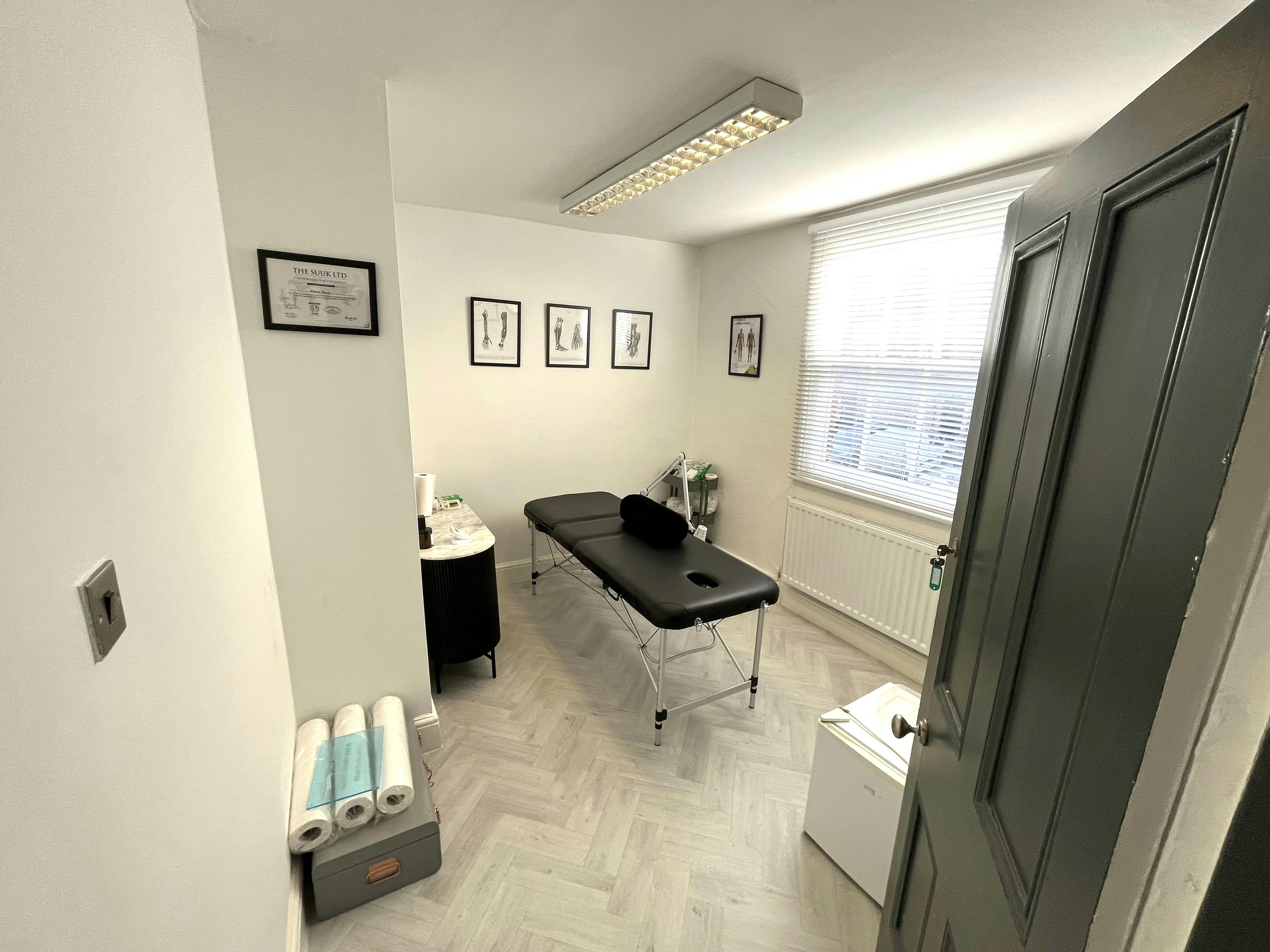 Suite 3, 6 George Street, Alderley Edge, Offices To Let - 6g6.jpg